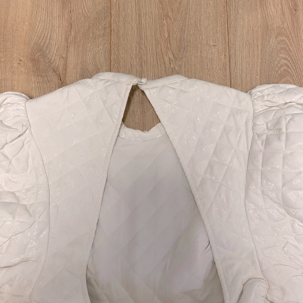 ASOS Quilted Babydoll Ruffled Sleeve Top! - Picture 4 of 4